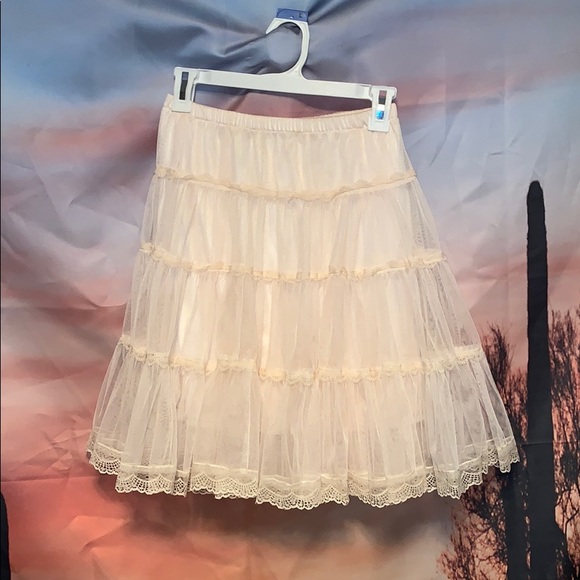 The Langford Line Dresses & Skirts - Lace tier Cream skirt